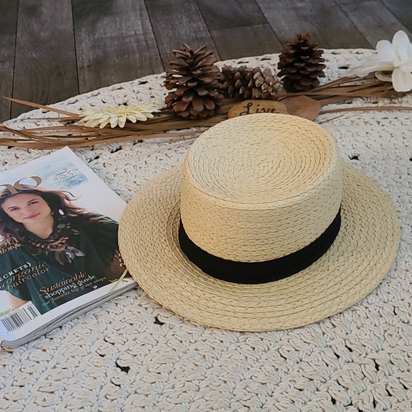 SUMMER CREME AND BLACK HAT.BO HO CHIC - Picture 15 of 16